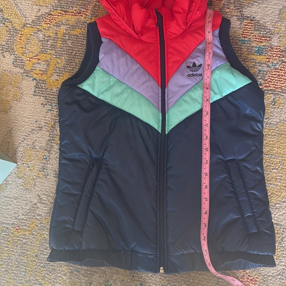 Adidas Puffer Vest - Picture 5 of 7
